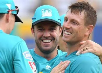 AB de Villier Gets Heat Career Off To Perfect Start After James Pattinson Heroics